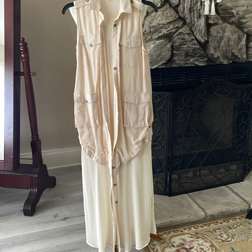 Elegant Sleeveless Cream Maxi Dress